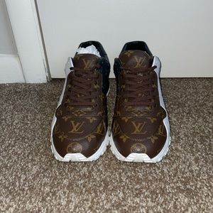 COPY - Louis Vuitton Sneakers